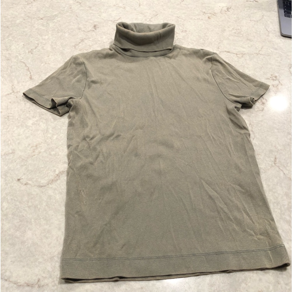 Turtle neck green top